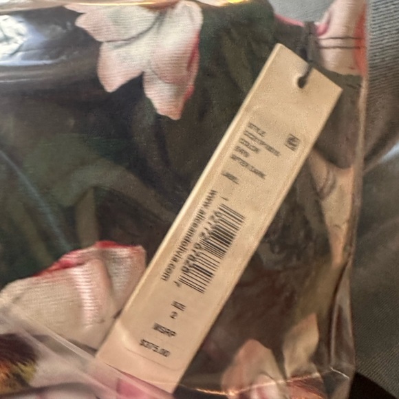 NWT- Alice + Olivia's Delora minidress  Size 2 - Picture 10 of 10